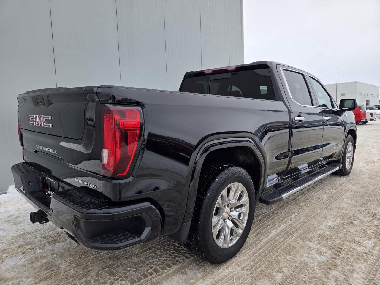 2021 GMC Sierra 1500 Denali One Owner | Navigation | Sunroof | 6'6 Box | 20" Wheels Photo