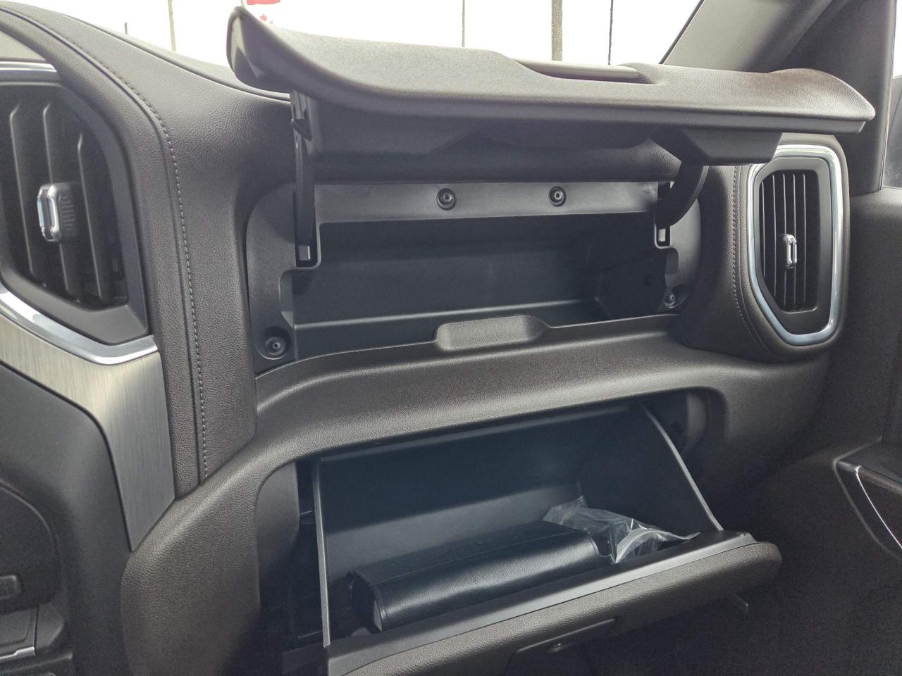 2021 GMC Sierra 1500 Denali One Owner | Navigation | Sunroof | 6'6 Box | 20" Wheels Photo