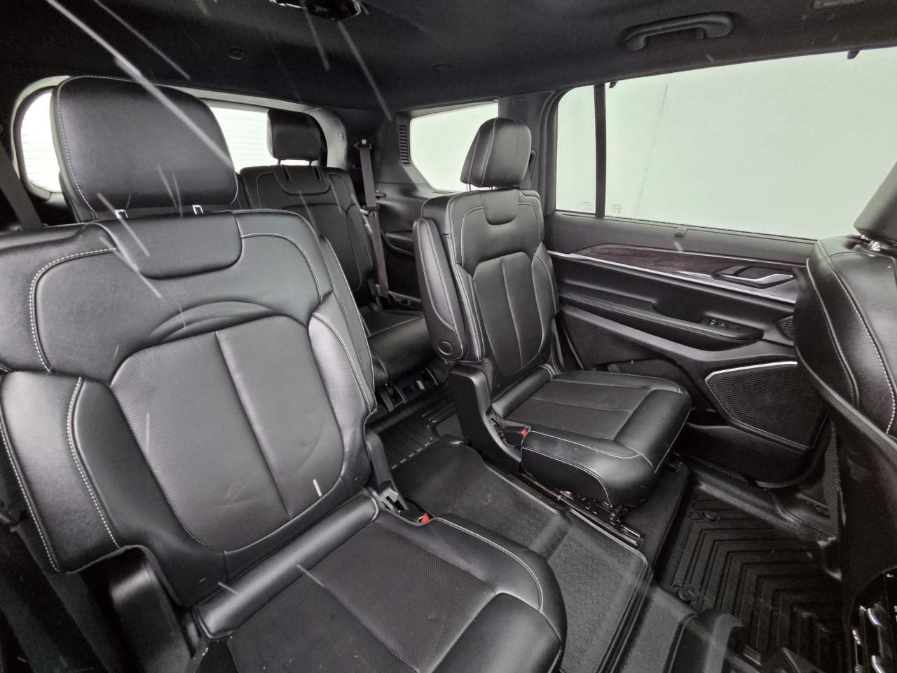2024 Jeep Grand Cherokee L Limited One Owner | Leather | Navigation | Sunroof | 20" Wheels Photo