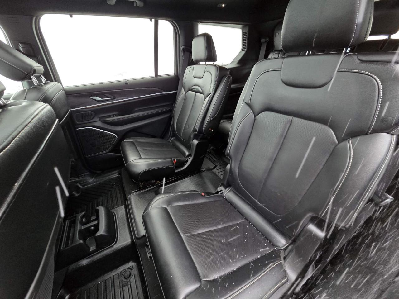 2024 Jeep Grand Cherokee L Limited One Owner | Leather | Navigation | Sunroof | 20" Wheels Photo