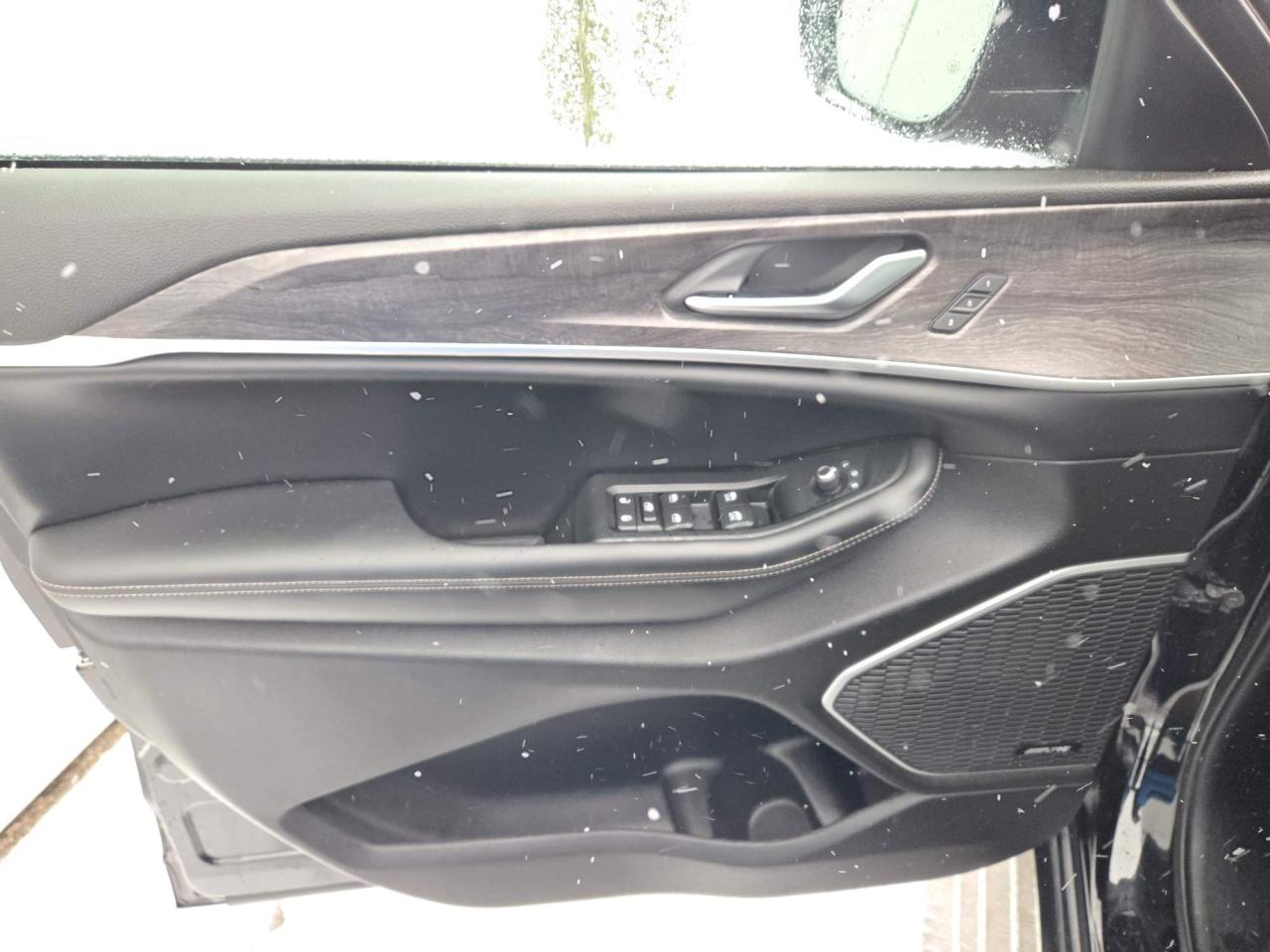 2024 Jeep Grand Cherokee L Limited One Owner | Leather | Navigation | Sunroof | 20" Wheels Photo