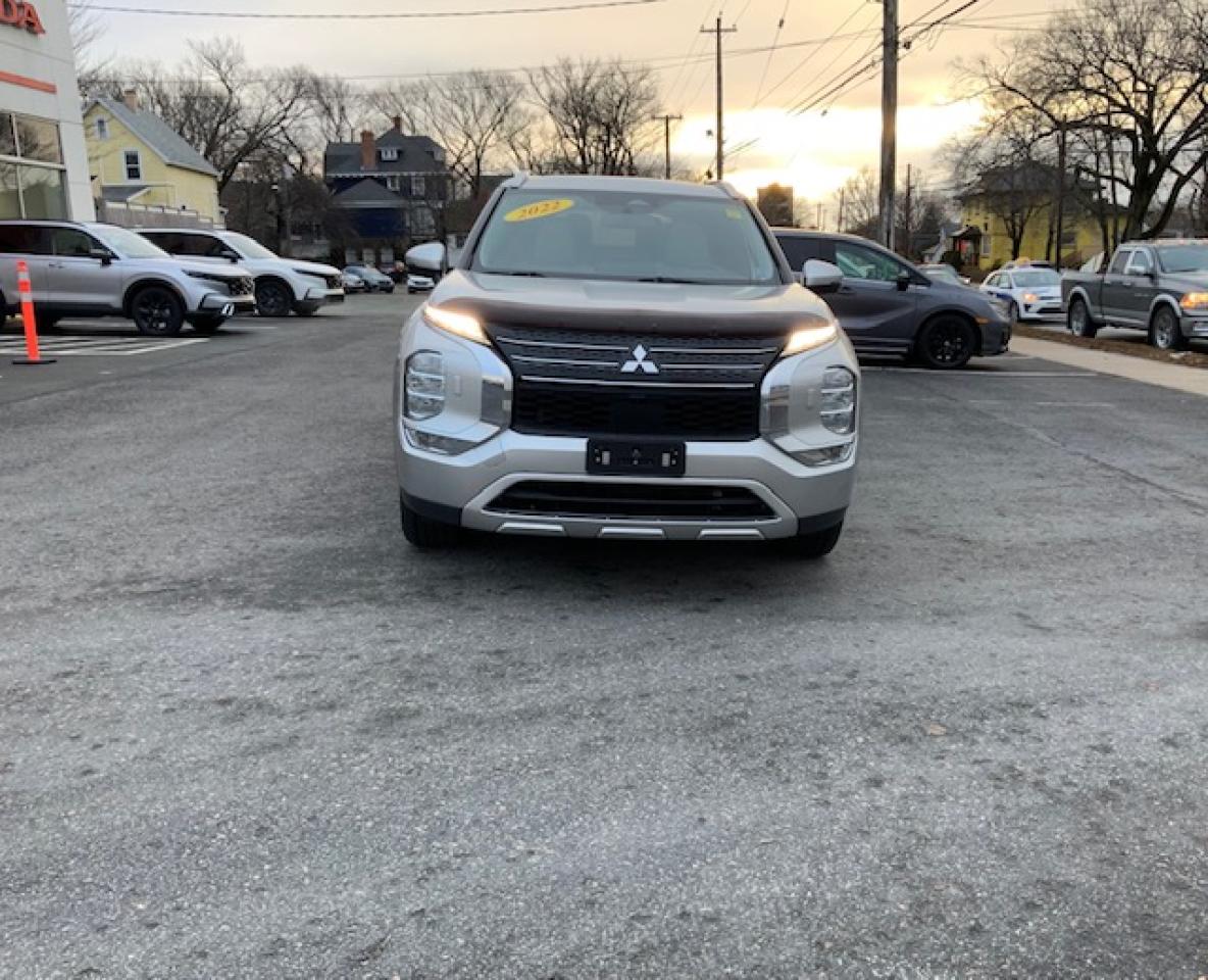 2022 Mitsubishi Outlander SEL Photo2