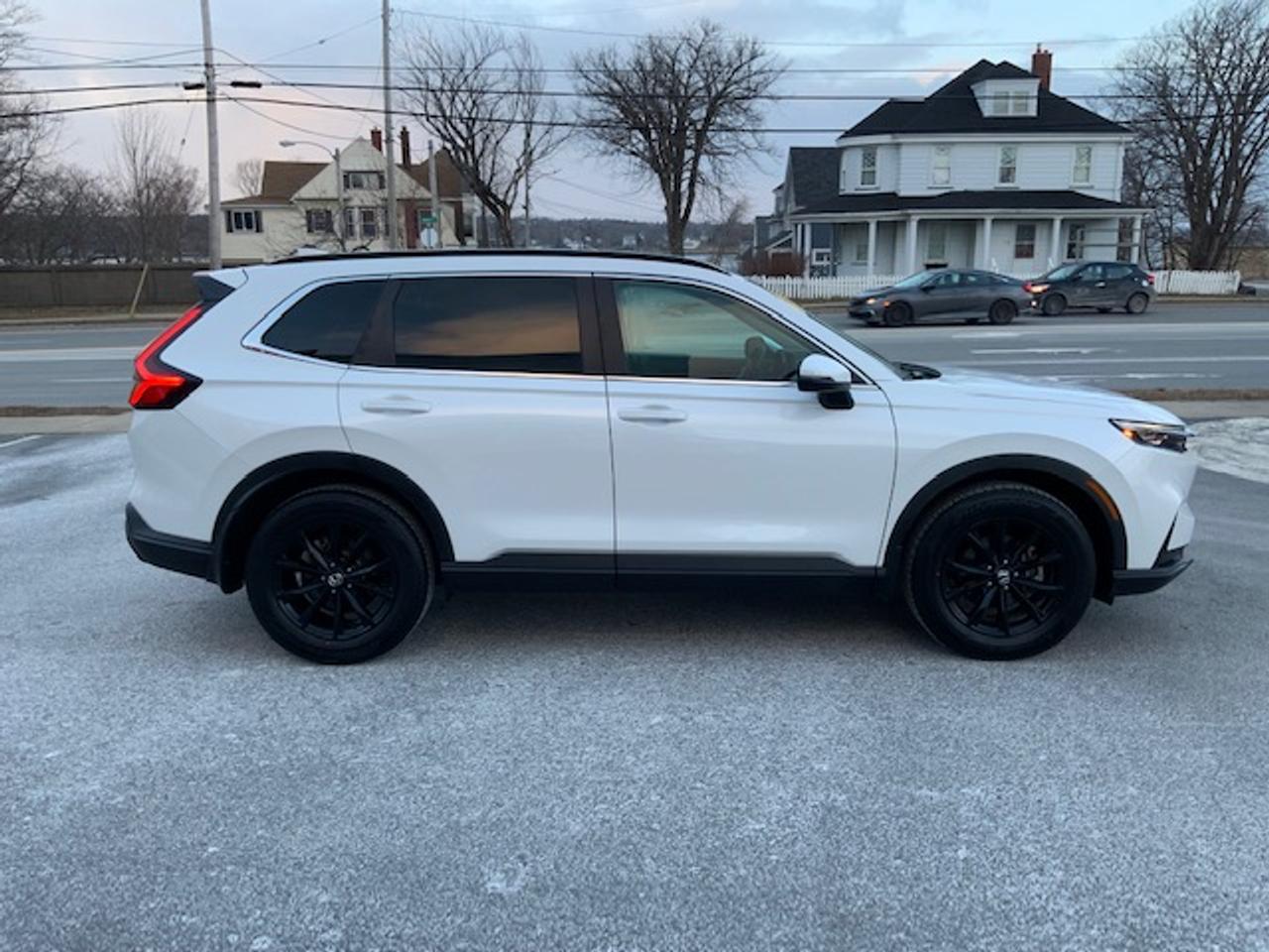 2025 Honda CR-V Sport Photo
