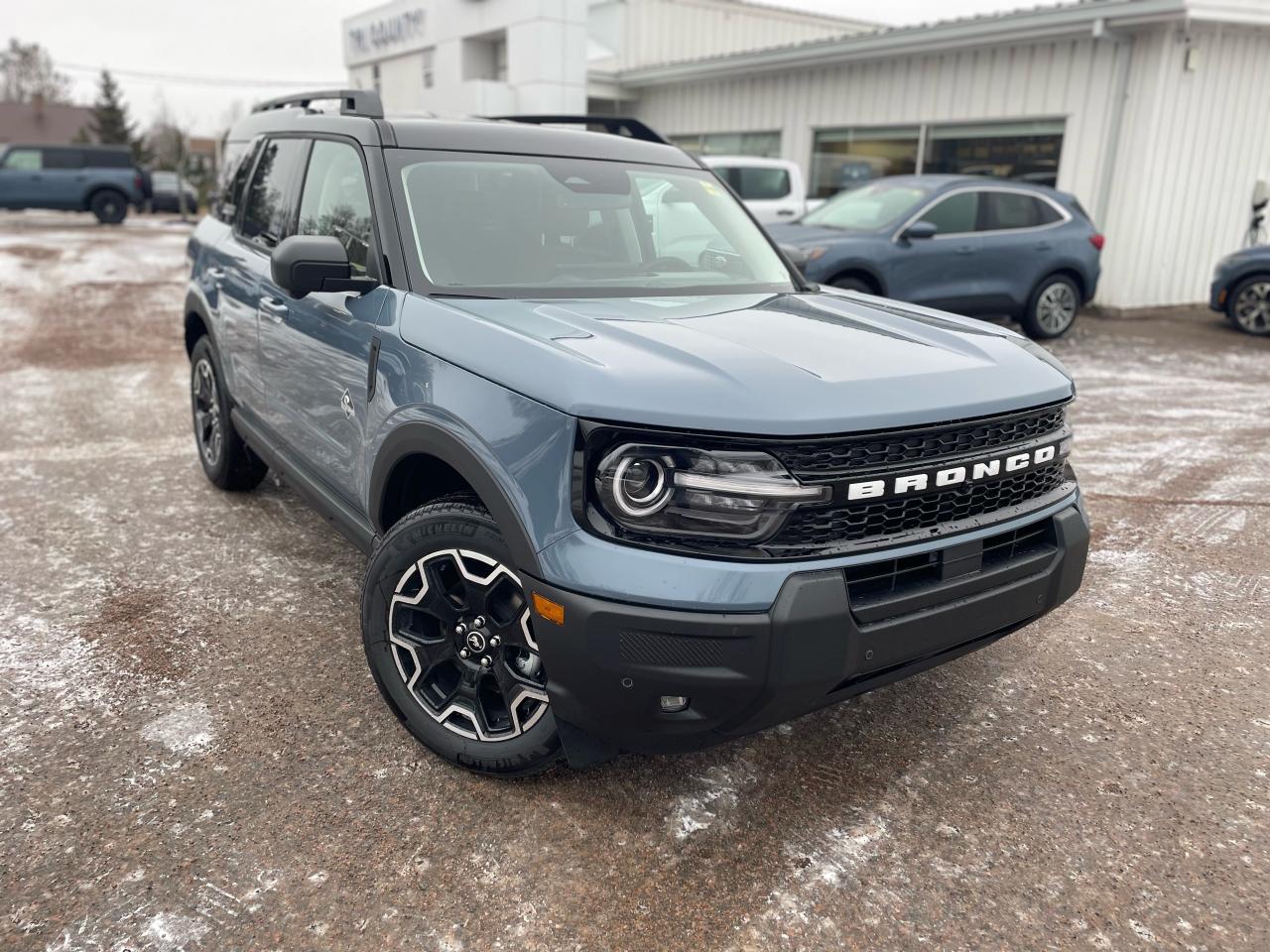 2025 Ford Bronco Sport Outer Banks Photo0