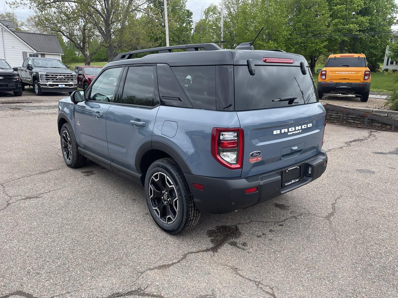 2025 Ford Bronco Sport Outer Banks Photo3