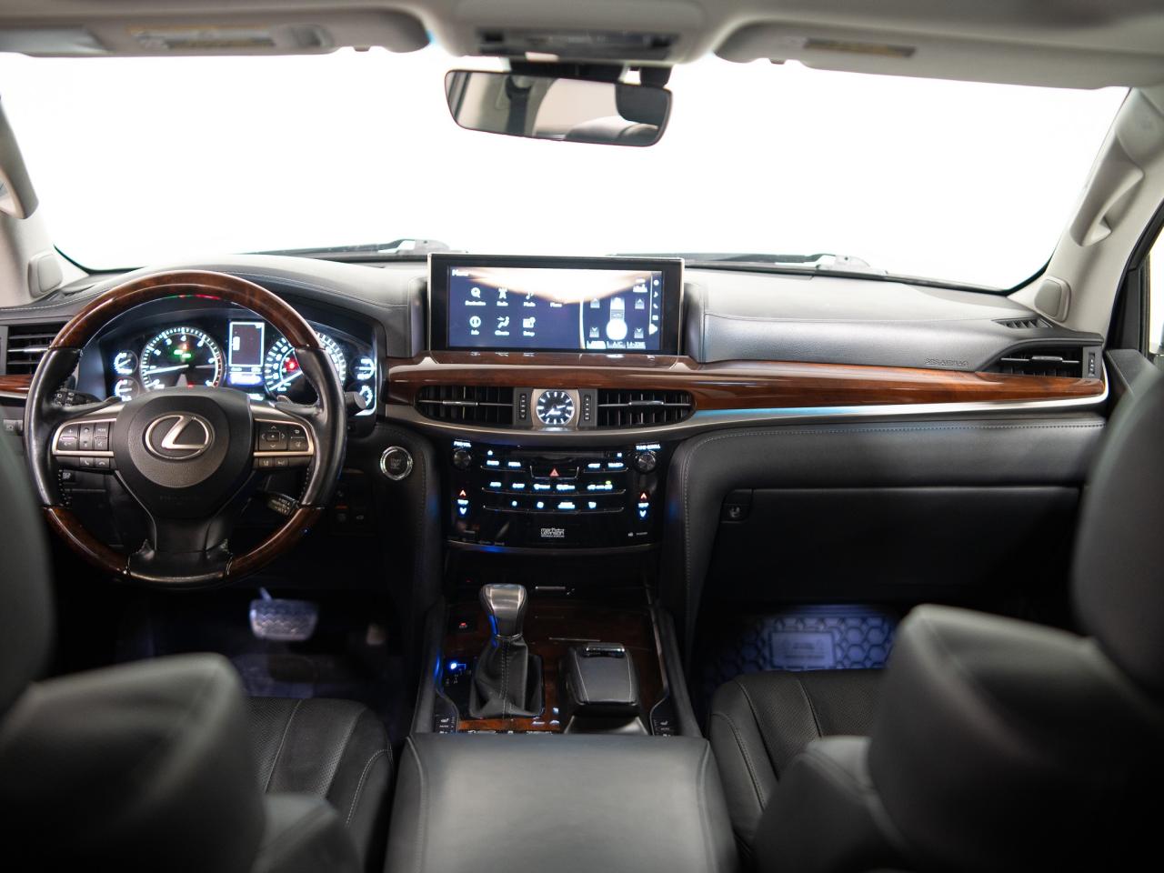 2016 Lexus LX 570 7 PASS | REAR ENTERTAINMENT | SUNROOF Photo