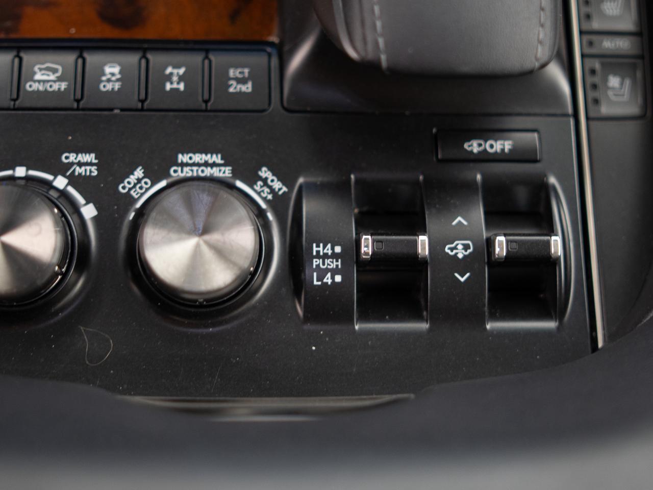 2016 Lexus LX 570 7 PASS | REAR ENTERTAINMENT | SUNROOF Photo