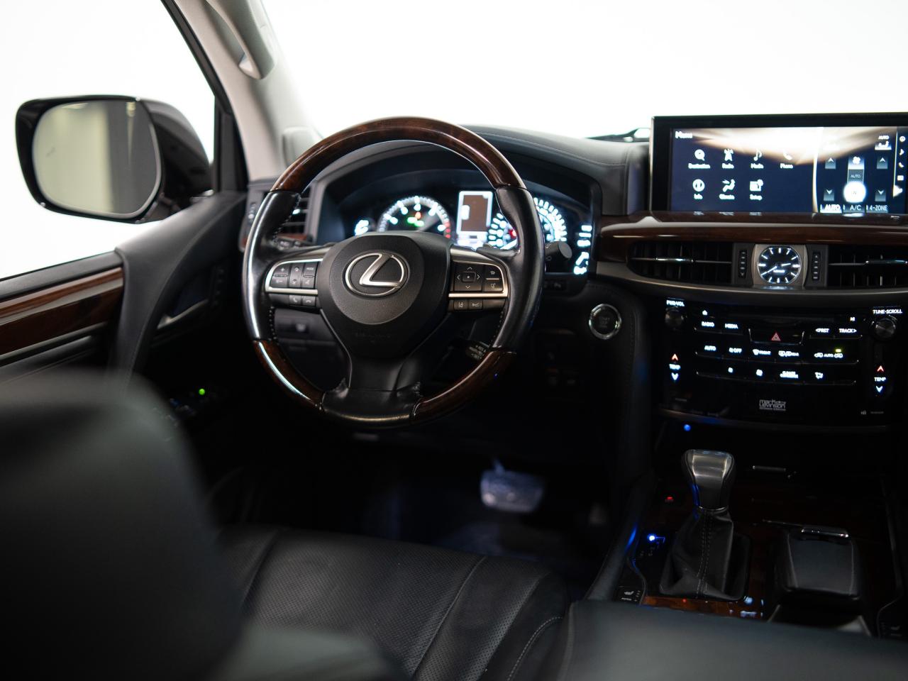 2016 Lexus LX 570 7 PASS | REAR ENTERTAINMENT | SUNROOF Photo