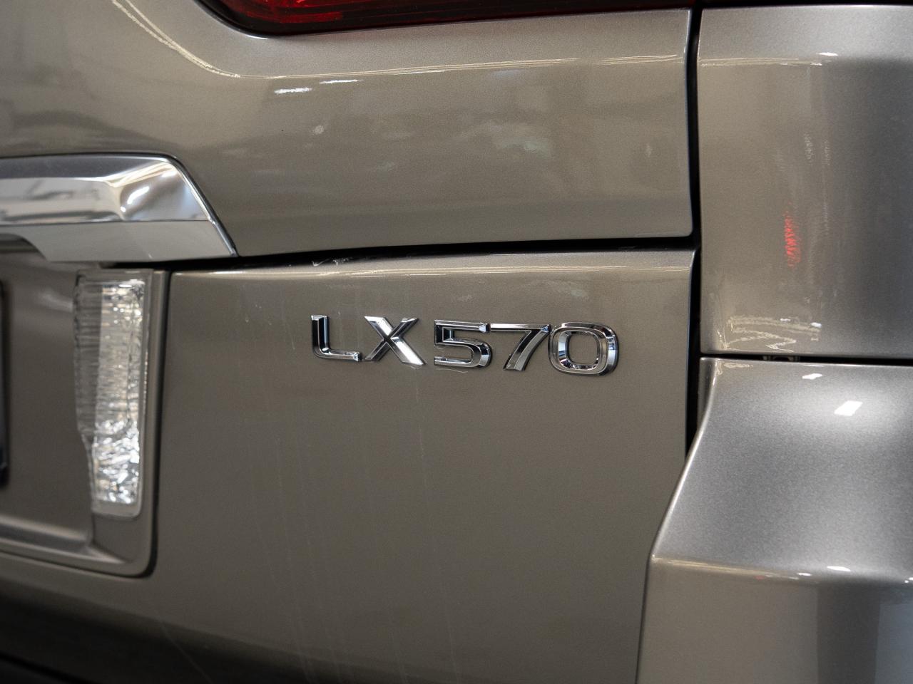 2016 Lexus LX 570 7 PASS | REAR ENTERTAINMENT | SUNROOF Photo