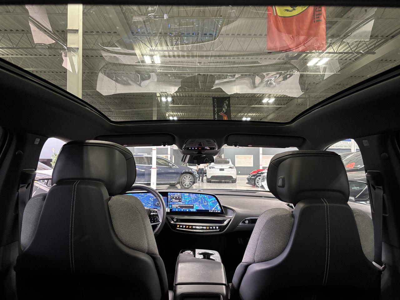 2024 Cadillac LYRIQ Tech|1SA|RWD|CLUSTERNAV|FULLPANOROOF|LEATHER|CAM|+ Photo