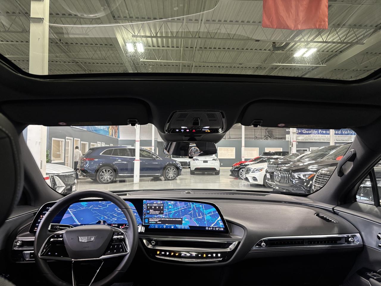 2024 Cadillac LYRIQ Tech|1SA|RWD|CLUSTERNAV|FULLPANOROOF|LEATHER|CAM|+ Photo