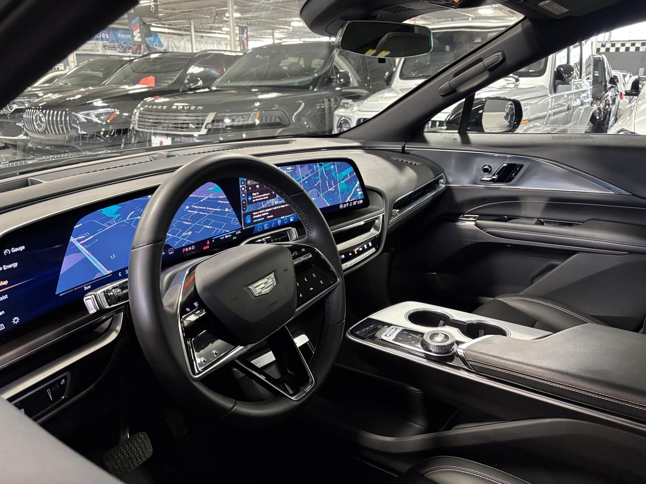 2024 Cadillac LYRIQ Tech|1SA|RWD|CLUSTERNAV|FULLPANOROOF|LEATHER|CAM|+ Photo