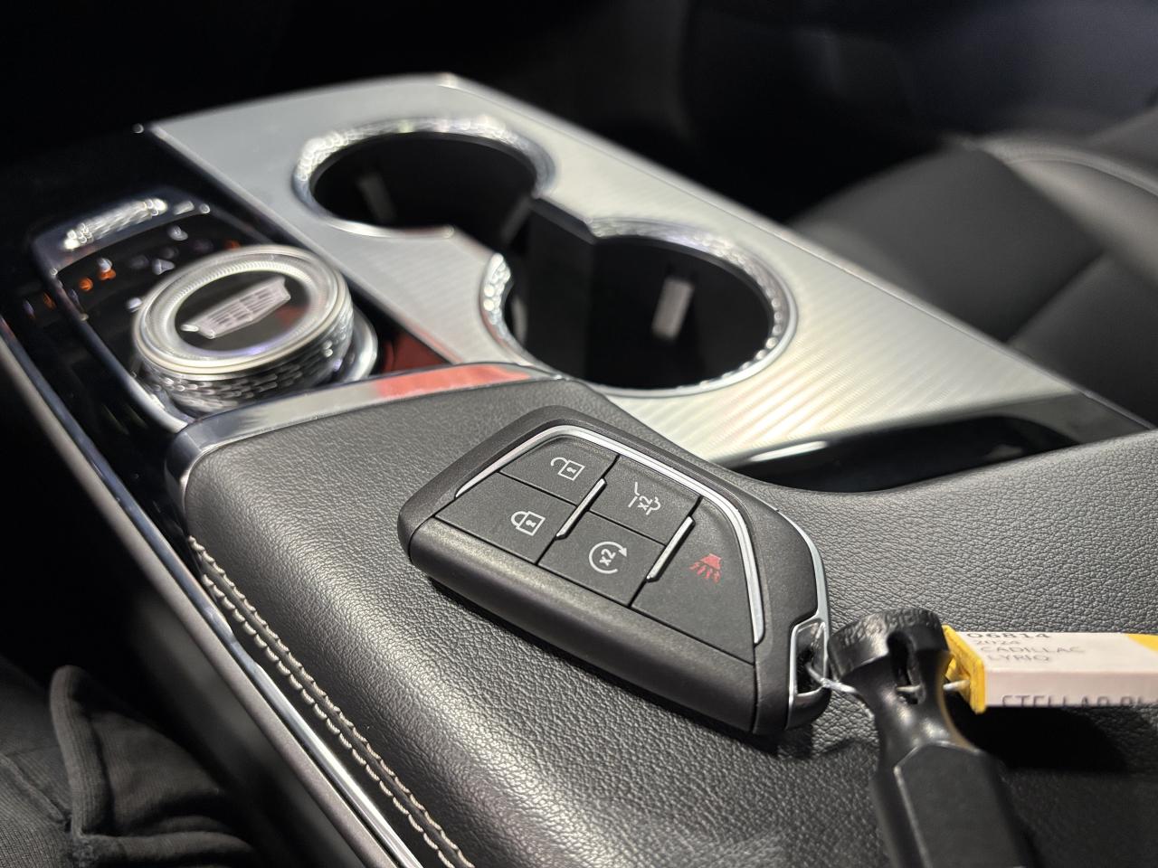 2024 Cadillac LYRIQ Tech|1SA|RWD|CLUSTERNAV|FULLPANOROOF|LEATHER|CAM|+ Photo