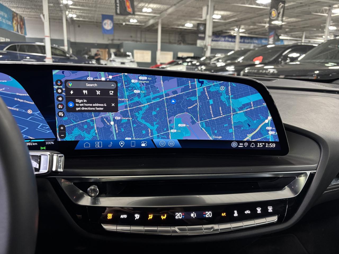 2024 Cadillac LYRIQ Tech|1SA|RWD|CLUSTERNAV|FULLPANOROOF|LEATHER|CAM|+ Photo