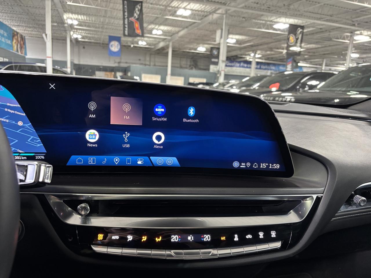 2024 Cadillac LYRIQ Tech|1SA|RWD|CLUSTERNAV|FULLPANOROOF|LEATHER|CAM|+ Photo