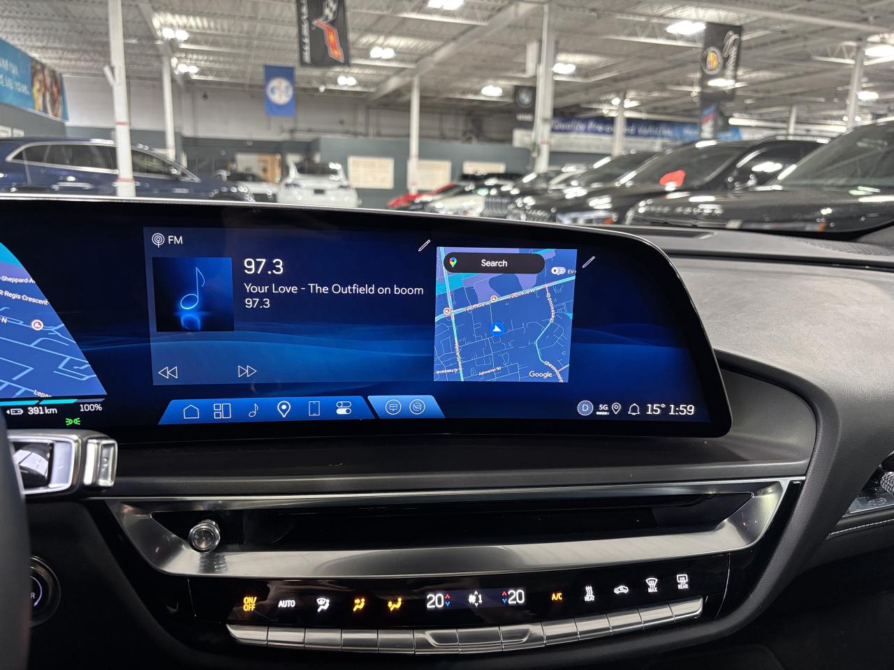 2024 Cadillac LYRIQ Tech|1SA|RWD|CLUSTERNAV|FULLPANOROOF|LEATHER|CAM|+ Photo