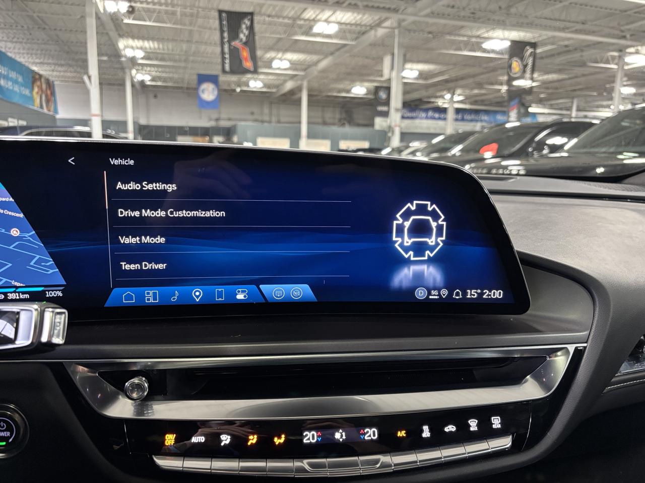 2024 Cadillac LYRIQ Tech|1SA|RWD|CLUSTERNAV|FULLPANOROOF|LEATHER|CAM|+ Photo