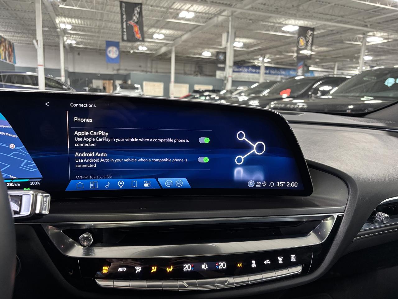 2024 Cadillac LYRIQ Tech|1SA|RWD|CLUSTERNAV|FULLPANOROOF|LEATHER|CAM|+ Photo