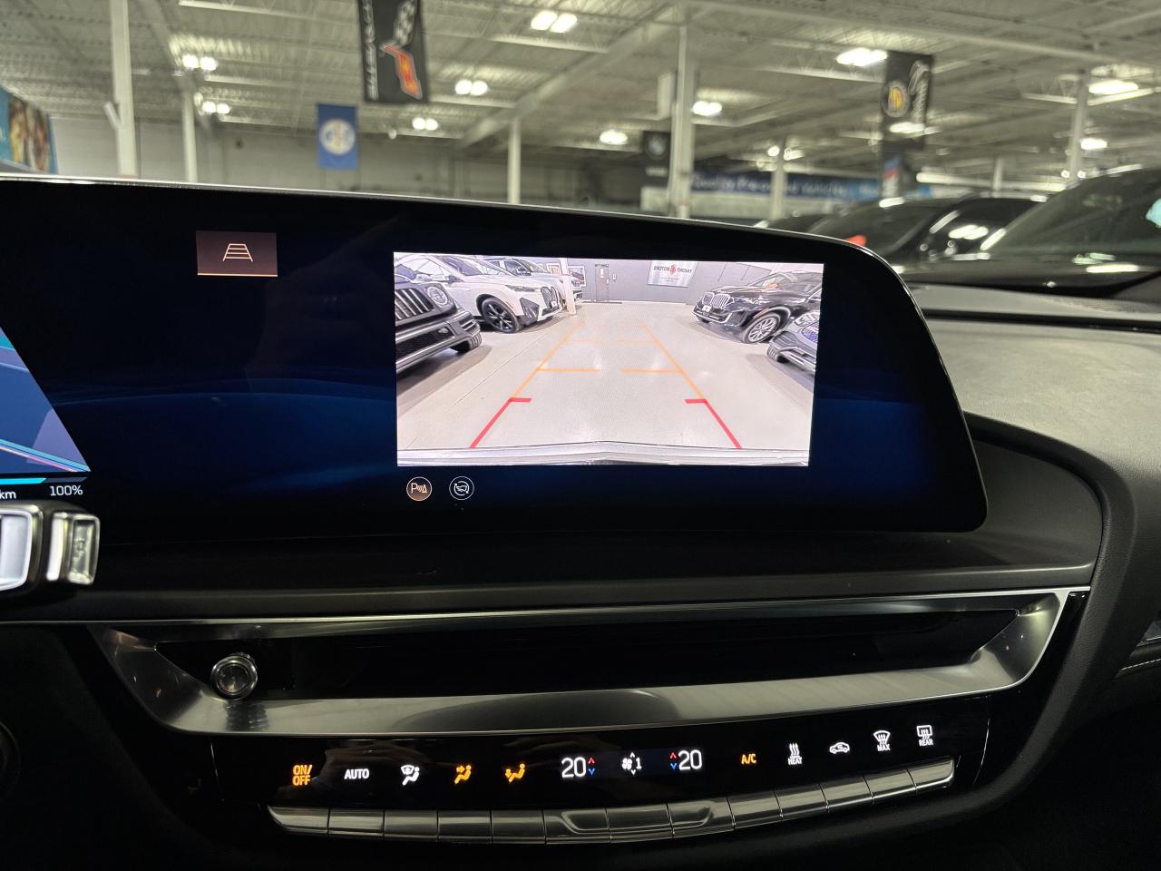 2024 Cadillac LYRIQ Tech|1SA|RWD|CLUSTERNAV|FULLPANOROOF|LEATHER|CAM|+ Photo