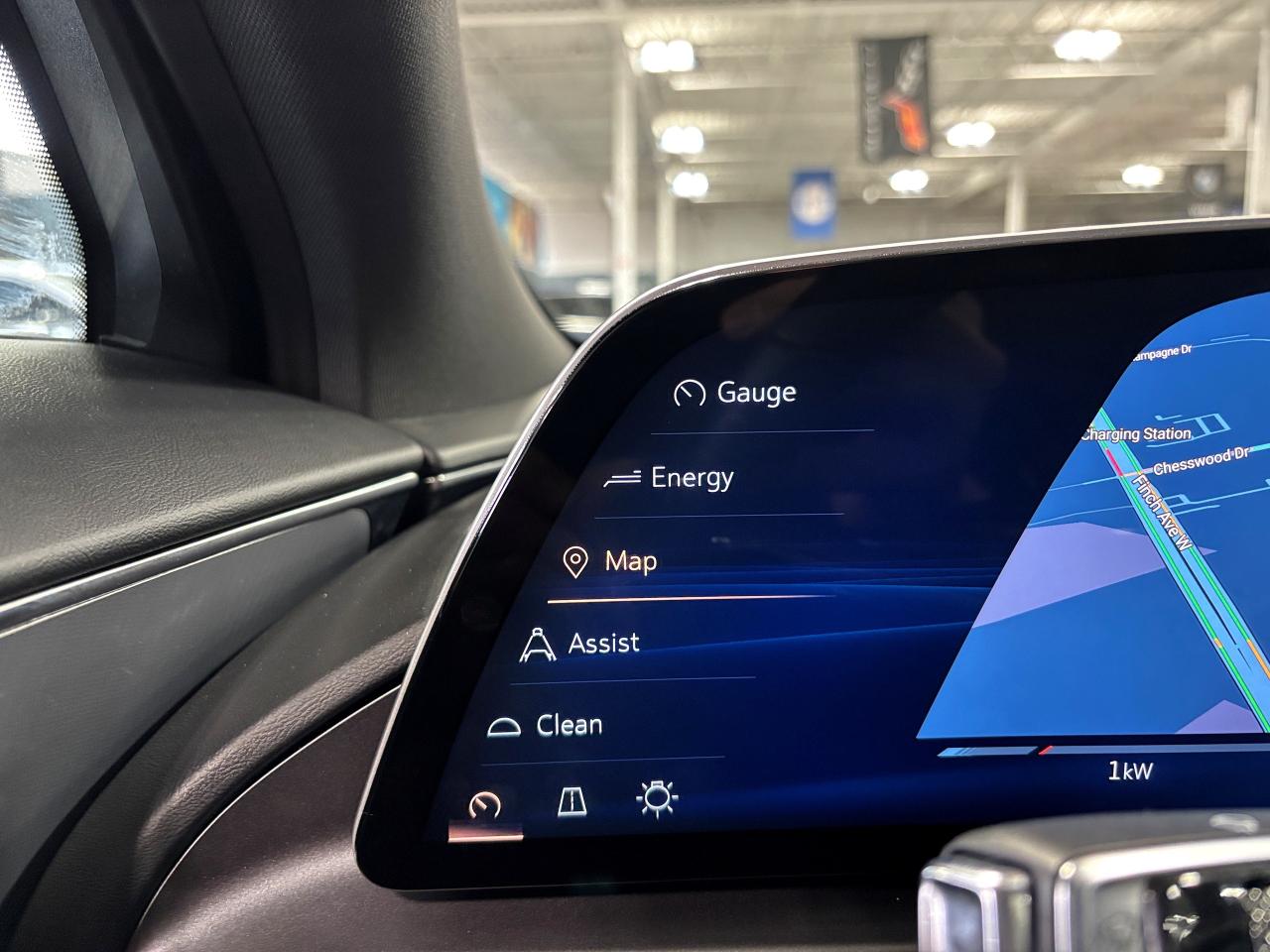 2024 Cadillac LYRIQ Tech|1SA|RWD|CLUSTERNAV|FULLPANOROOF|LEATHER|CAM|+ Photo