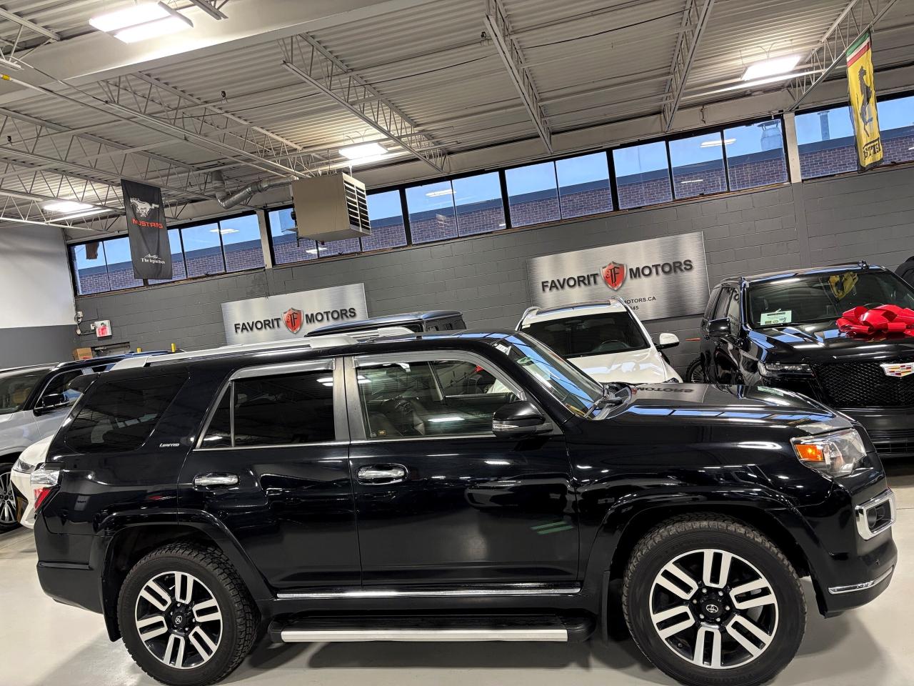 2018 Toyota 4Runner V6|4WD|NAV|BROWNLEATHER|SUNROOF|7PASSENGER|WOOD|++ Photo2