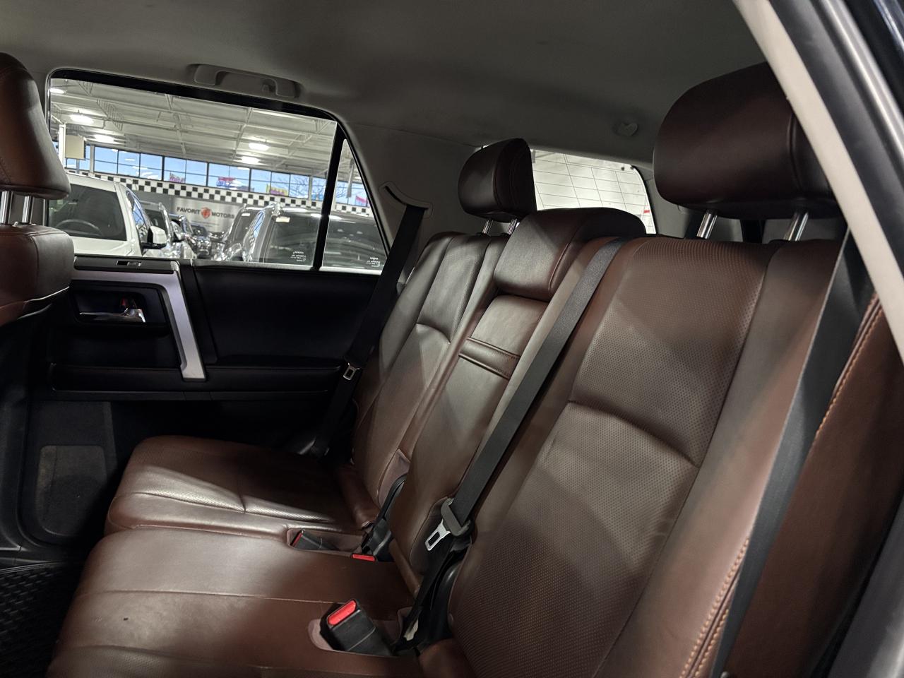 2018 Toyota 4Runner V6|4WD|NAV|BROWNLEATHER|SUNROOF|7PASSENGER|WOOD|++ Photo