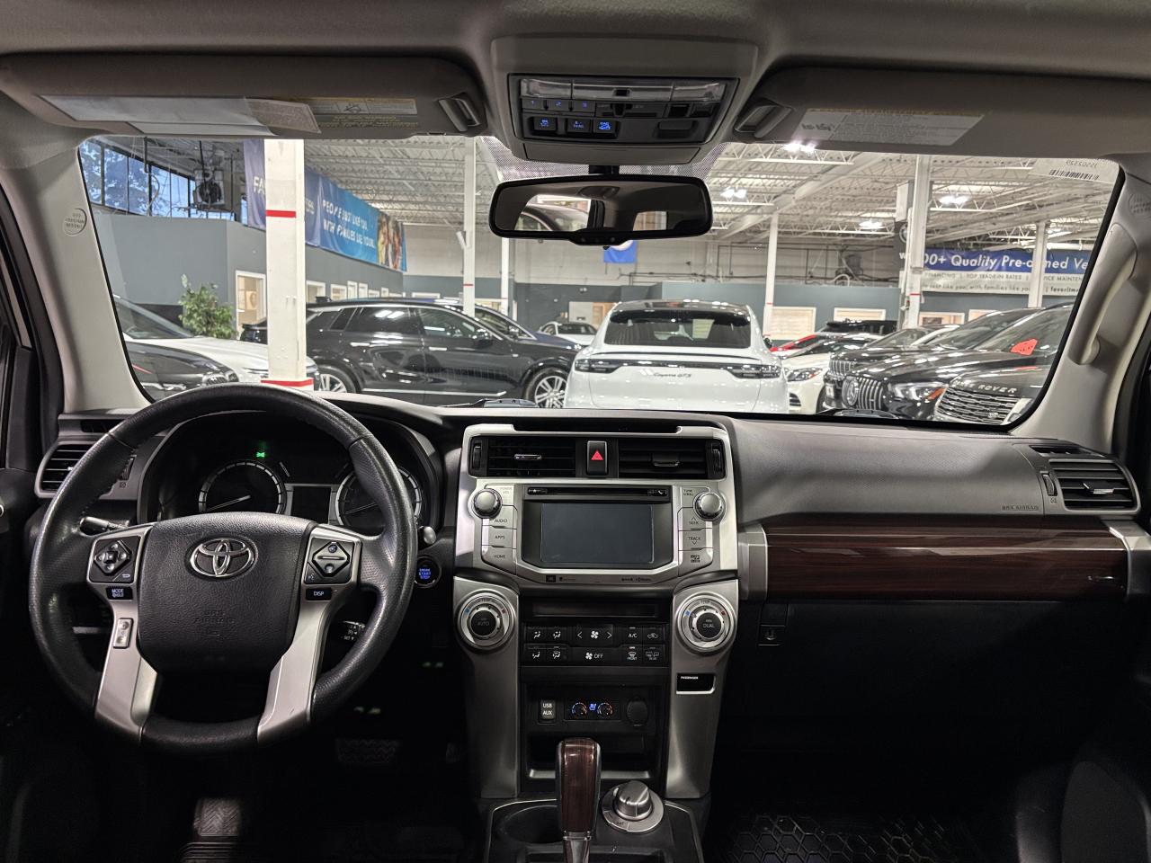 2018 Toyota 4Runner V6|4WD|NAV|BROWNLEATHER|SUNROOF|7PASSENGER|WOOD|++ Photo