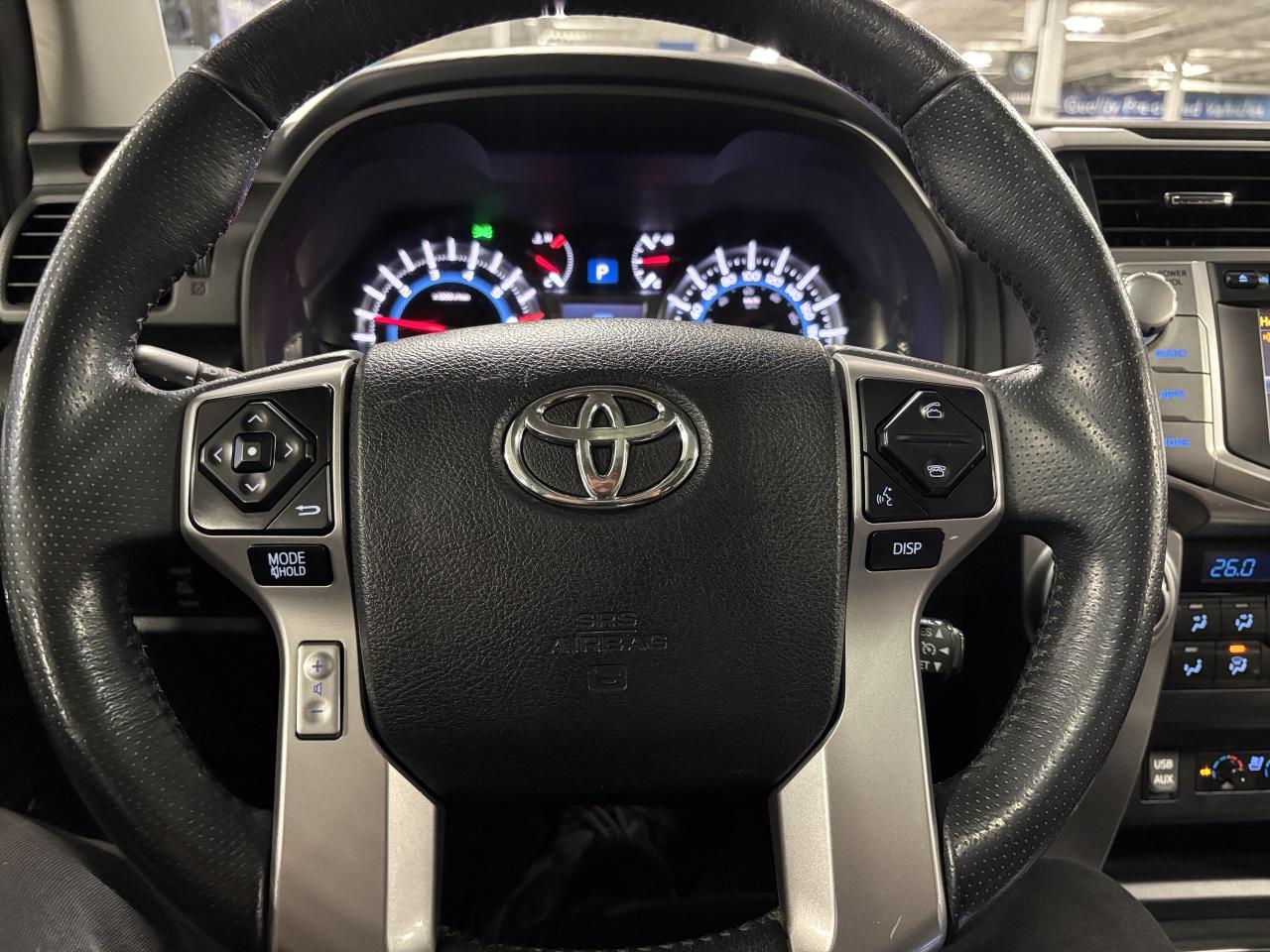 2018 Toyota 4Runner V6|4WD|NAV|BROWNLEATHER|SUNROOF|7PASSENGER|WOOD|++ Photo