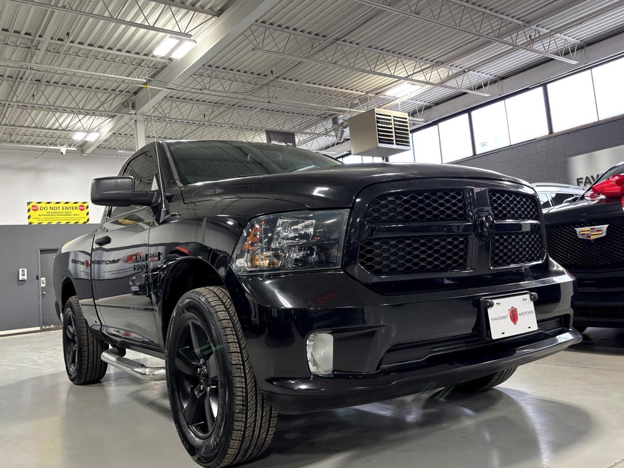 2016 RAM 1500 Express|V8HEMI|4X4|BACKUPCAM|PIONEERDECK|BENCHSEAT Photo1