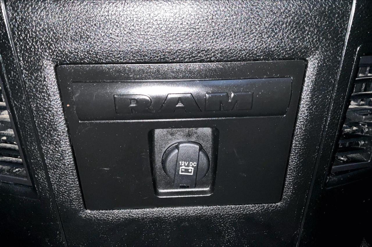 2022 RAM 1500 Classic Ceramic Grey Crew | 5.7 V8 | Max Tow | 4X4 Photo