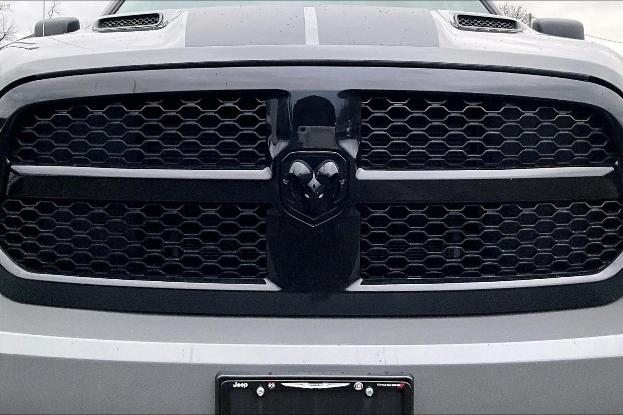 2022 RAM 1500 Classic Ceramic Grey Crew | 5.7 V8 | Max Tow | 4X4 Photo