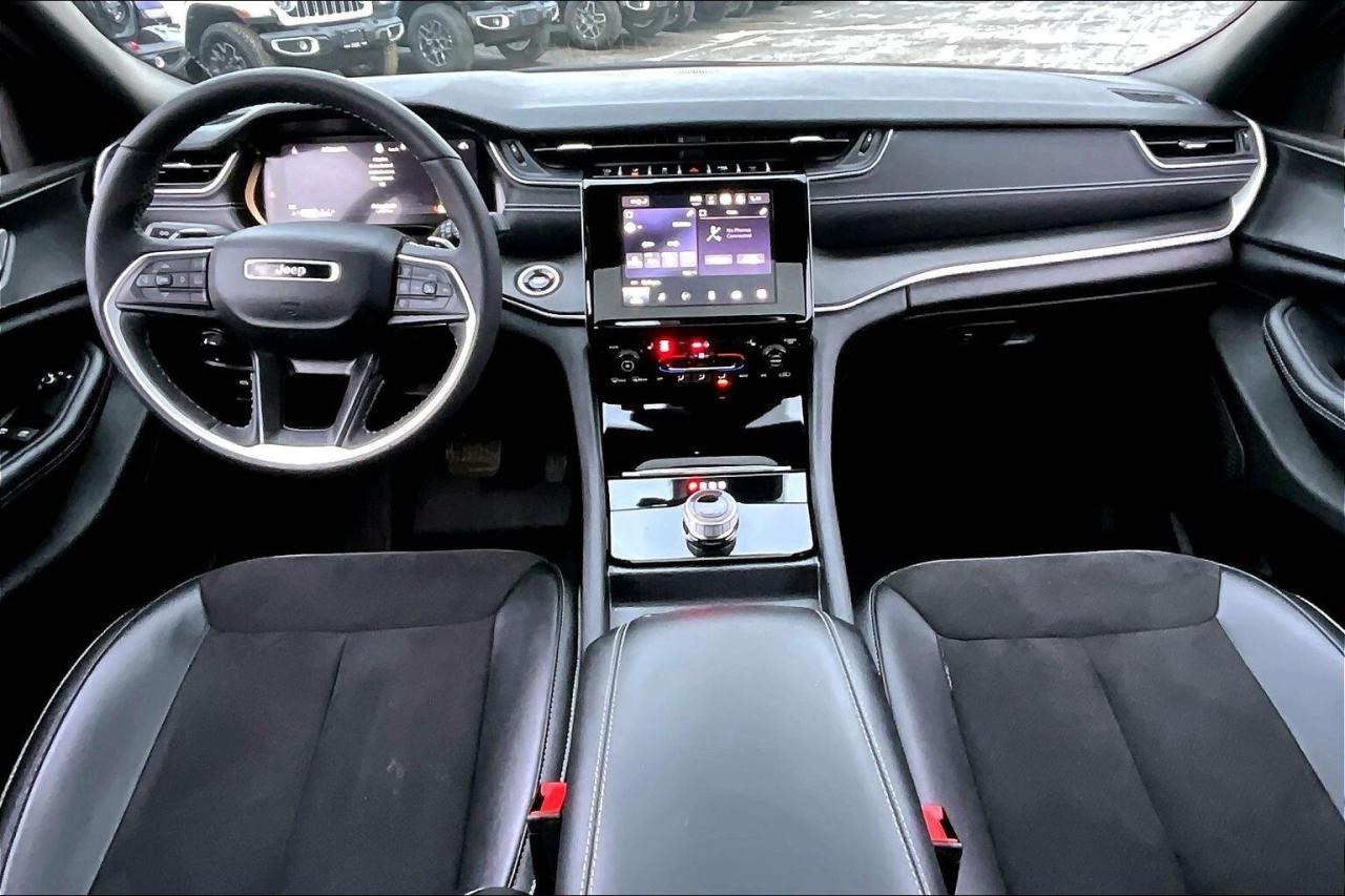 2024 Jeep Grand Cherokee L L Altitude | 7 Seats | Sunroof | SafetyTec | 4X4 Photo