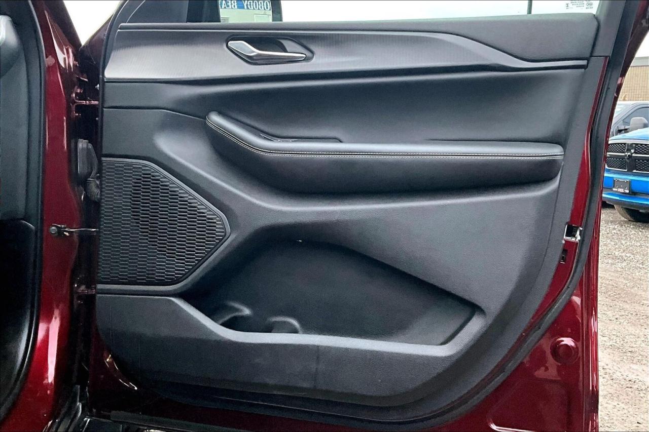 2024 Jeep Grand Cherokee L L Altitude | 7 Seats | Sunroof | SafetyTec | 4X4 Photo