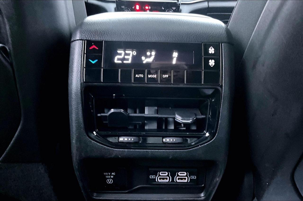 2024 Jeep Grand Cherokee L L Altitude | 7 Seats | Sunroof | SafetyTec | 4X4 Photo