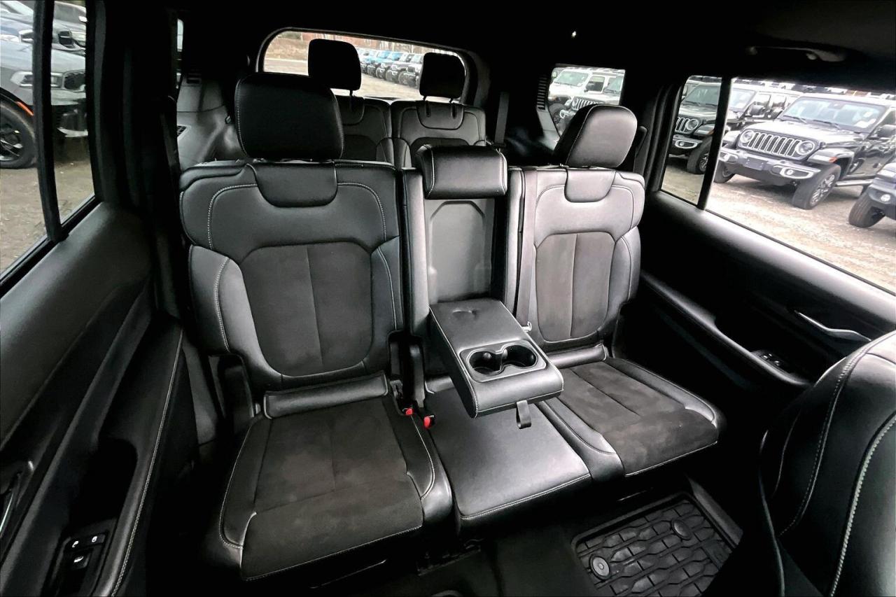 2024 Jeep Grand Cherokee L L Altitude | 7 Seats | Sunroof | SafetyTec | 4X4 Photo
