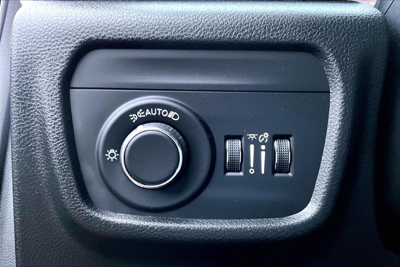 2024 Jeep Grand Cherokee L L Altitude | 7 Seats | Sunroof | SafetyTec | 4X4 Photo