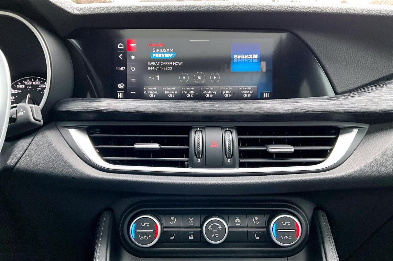 2022 Alfa Romeo Stelvio Sprint |Heated Leather |Panoroof |SafetyTech |AWD Photo