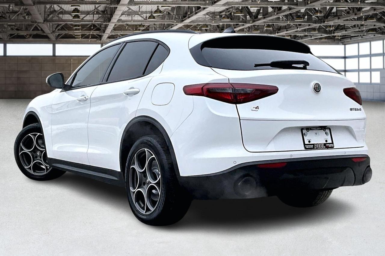2022 Alfa Romeo Stelvio Sprint |Heated Leather |Panoroof |SafetyTech |AWD Photo