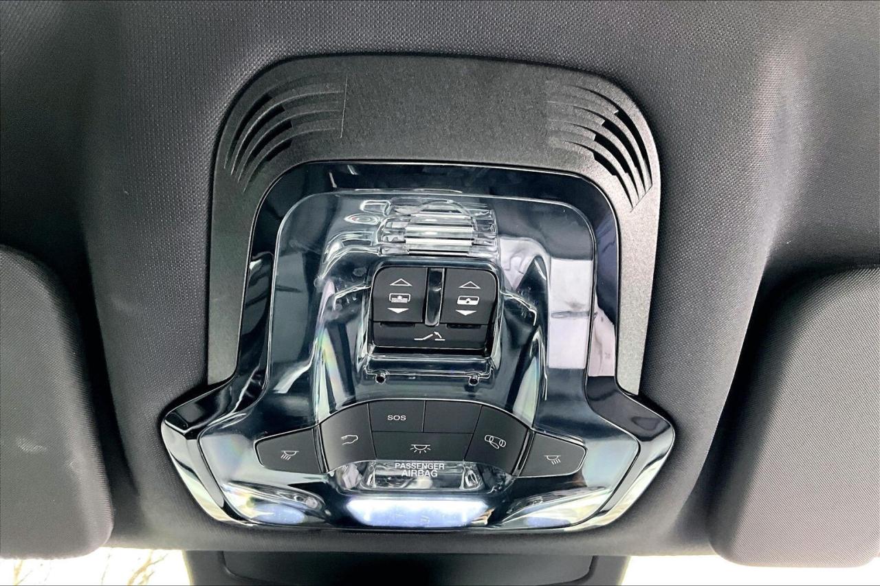 2022 Alfa Romeo Stelvio Sprint |Heated Leather |Panoroof |SafetyTech |AWD Photo