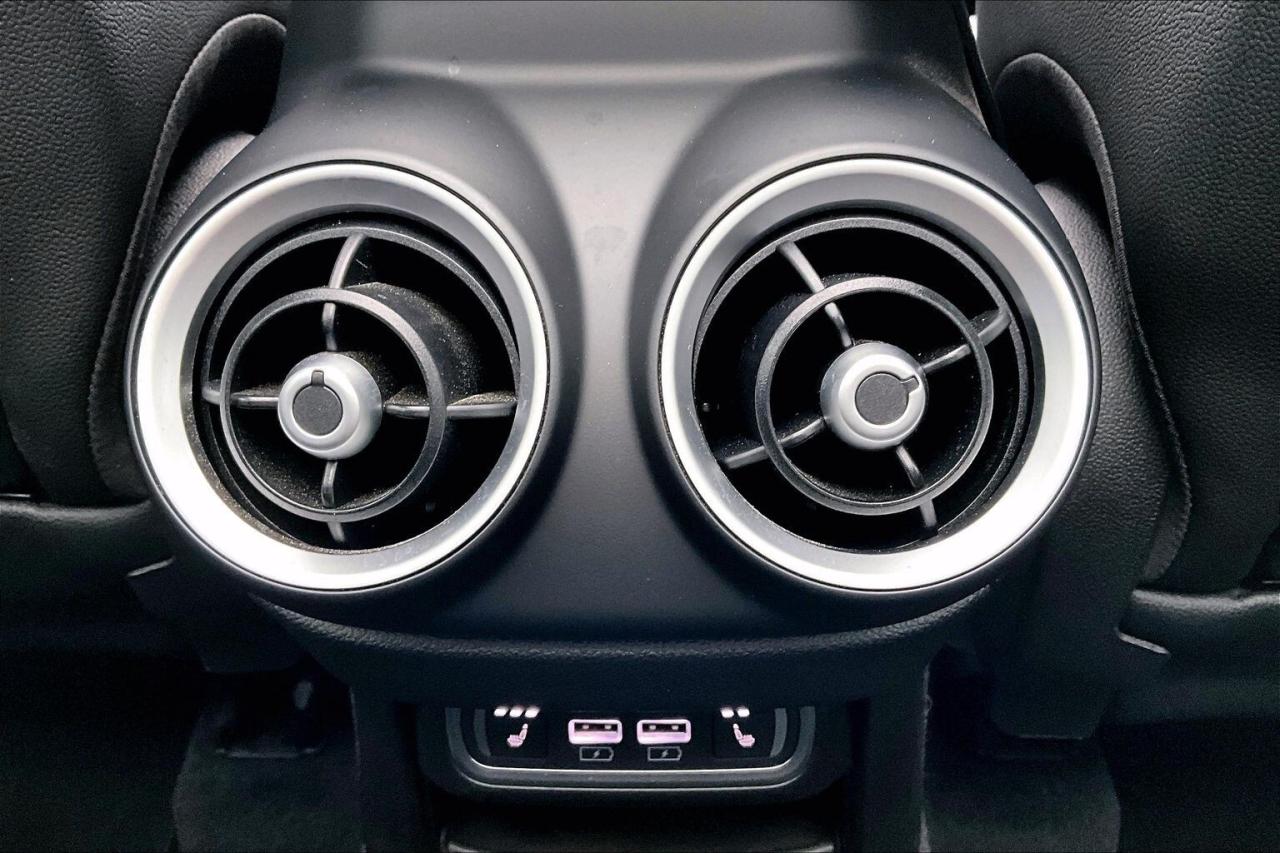 2022 Alfa Romeo Stelvio Sprint |Heated Leather |Panoroof |SafetyTech |AWD Photo