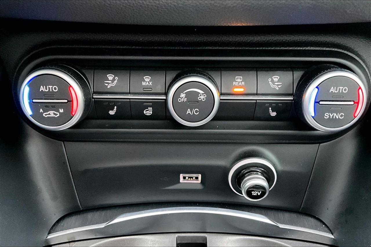 2022 Alfa Romeo Stelvio Sprint |Heated Leather |Panoroof |SafetyTech |AWD Photo