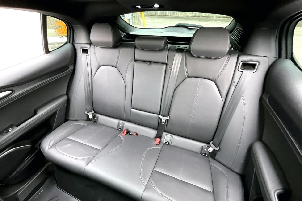 2022 Alfa Romeo Stelvio Sprint |Heated Leather |Panoroof |SafetyTech |AWD Photo