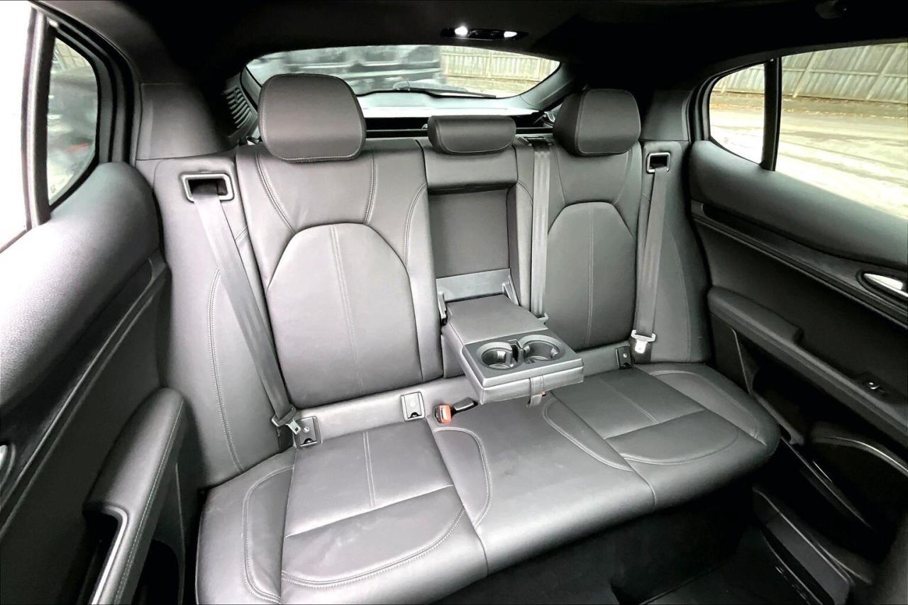 2022 Alfa Romeo Stelvio Sprint |Heated Leather |Panoroof |SafetyTech |AWD Photo