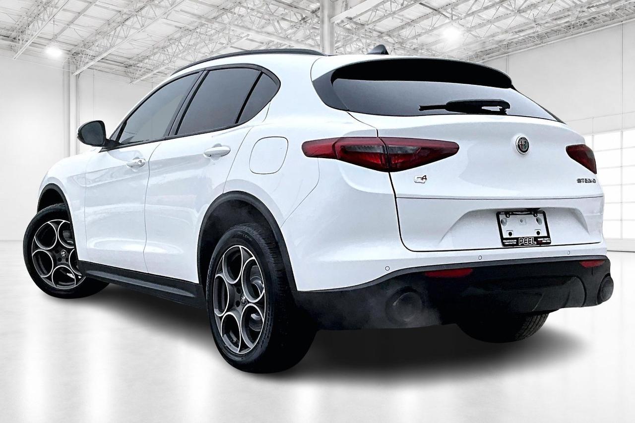 2022 Alfa Romeo Stelvio Sprint |Heated Leather |Panoroof |SafetyTech |AWD Photo