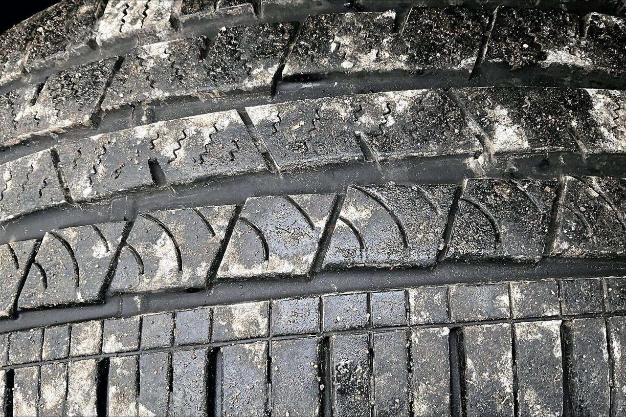 13324253.831072425