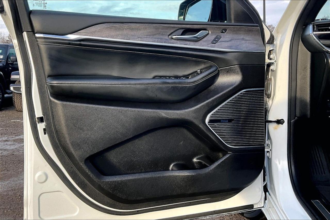 2024 Jeep Grand Cherokee L Overland | LuxTechIV | ProTechIII | McIntosh | 4X4 Photo