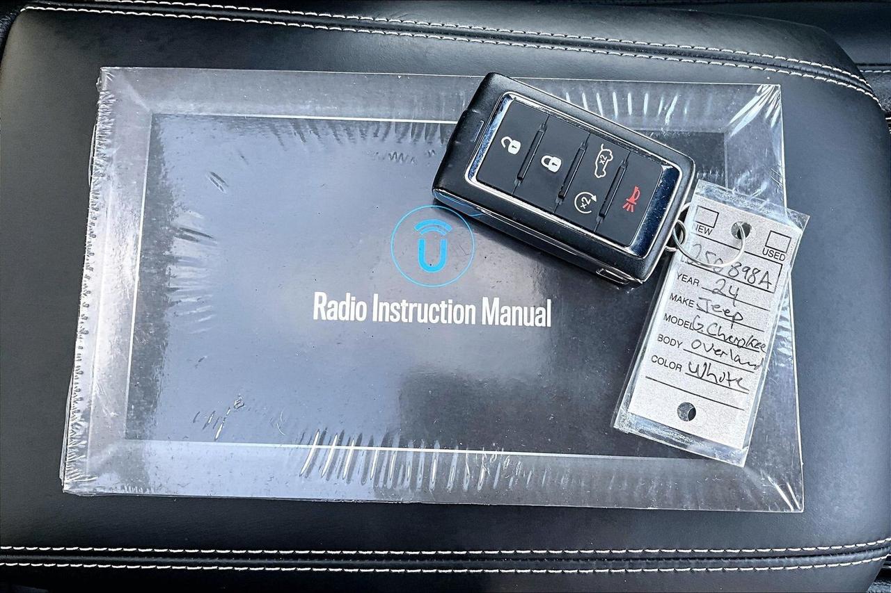 2024 Jeep Grand Cherokee L Overland | LuxTechIV | ProTechIII | McIntosh | 4X4 Photo