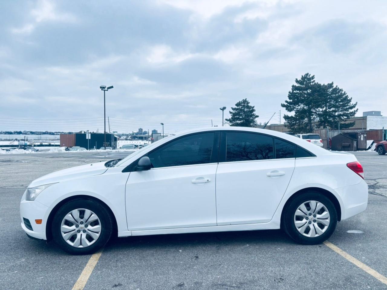 2012 Chevrolet Cruze 4dr Sedan Eco w/1SA Photo