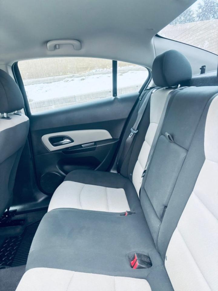 2012 Chevrolet Cruze 4dr Sedan Eco w/1SA Photo