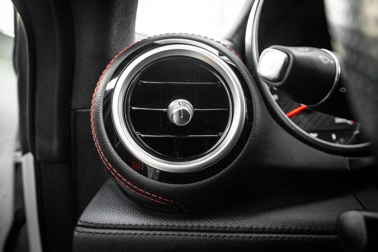 2016 Mercedes-Benz AMG GT S Photo